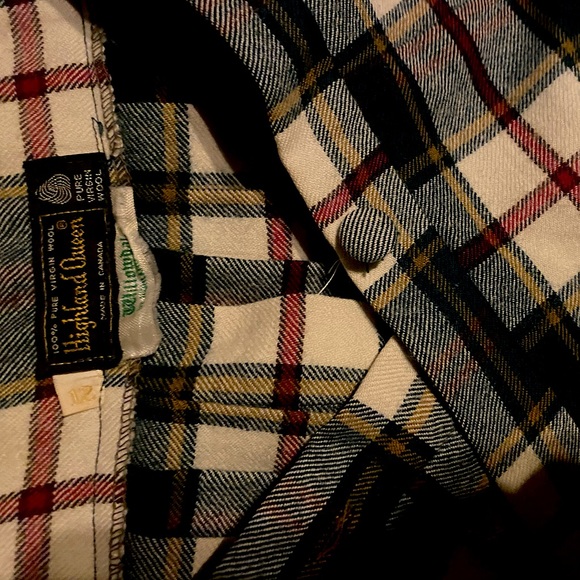 🫒 Vintage Plaid Kilt 🫒 - Picture 3 of 7